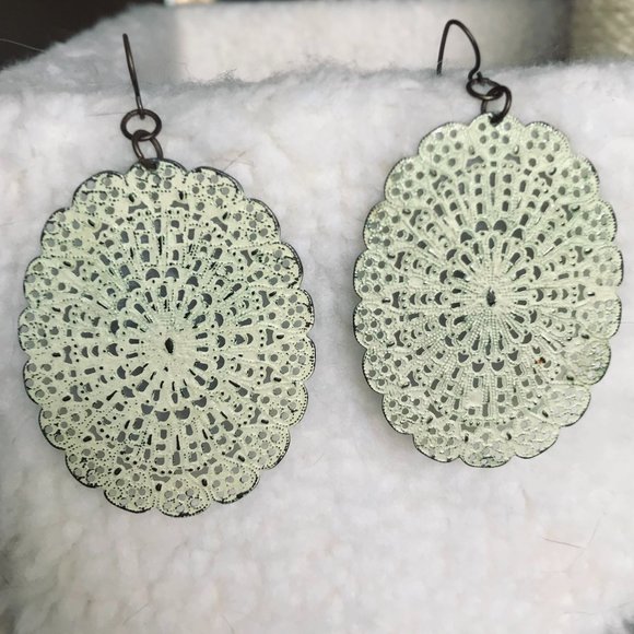 Boho // rustic earrings - Picture 3 of 3